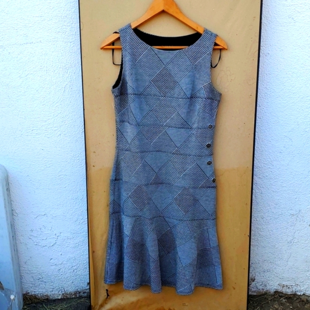 I am selling a black and white dress!